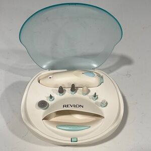 Revlon MoistureStay Manicure/Pedicure System with Nail Dryer